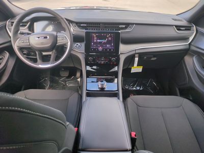 2026 Jeep Grand Cherokee - Photo 16