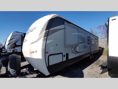 2017 Keystone RV Cougar X-Lite — interior view