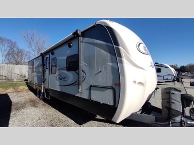 2017 Keystone RV Cougar X-Lite — front three-quarter view