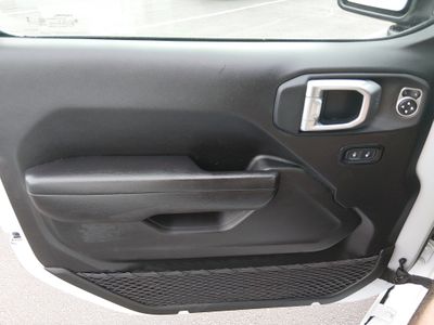 2024 Jeep Wrangler — photo 21 view