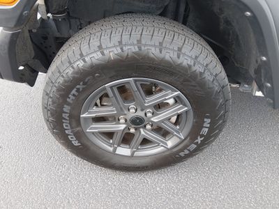2024 Jeep Wrangler — photo 10 view