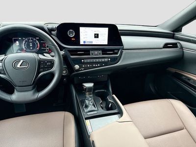 2023 Lexus ES - Photo 18