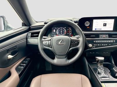 2023 Lexus ES - Photo 16