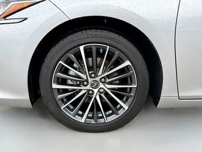 2023 Lexus ES - Photo 40