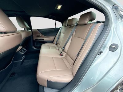 2023 Lexus ES - Photo 19