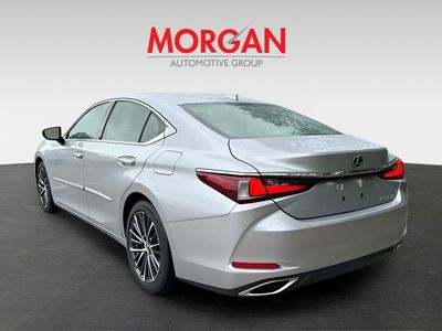 2023 Lexus ES - Photo 5
