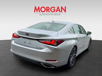 2023 Lexus ES - Photo 3