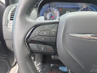 2023 Chrysler 300 - Photo 27