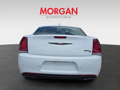 2023 Chrysler 300 - Photo 4