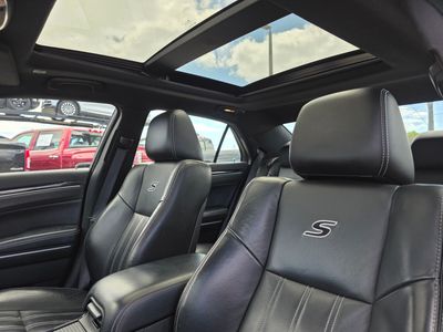 2023 Chrysler 300 - Photo 21