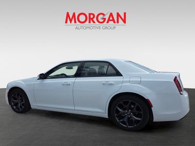 2023 Chrysler 300 - Photo 5