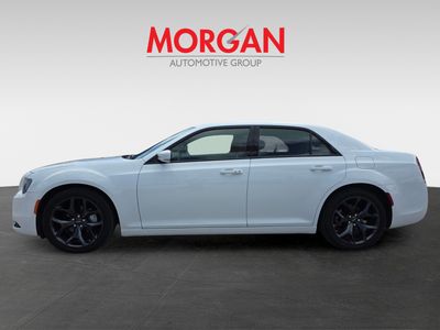 2023 Chrysler 300 - Photo 6