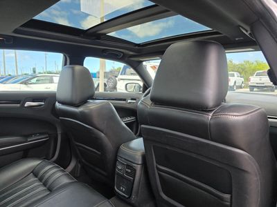 2023 Chrysler 300 - Photo 12