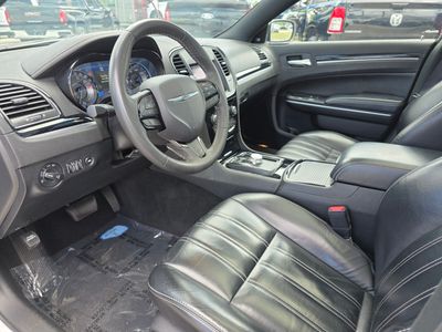 2023 Chrysler 300 - Photo 23