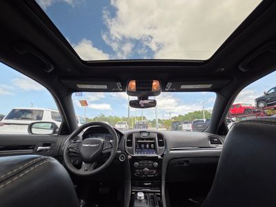 2023 Chrysler 300 - Photo 19