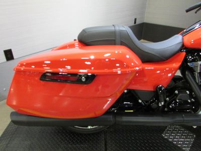 2026 Harley-Davidson FLHX - Street Glide — photo 10 view