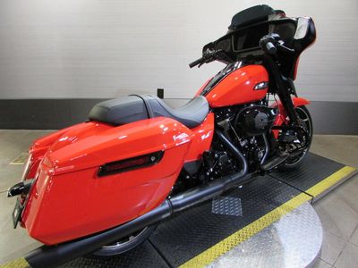 2026 Harley-Davidson FLHX - Street Glide — interior view