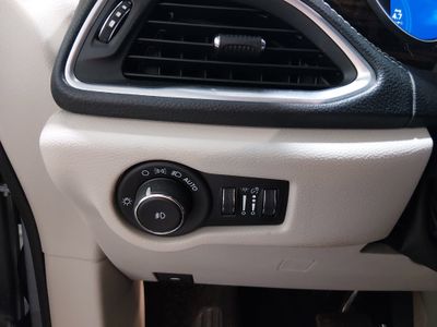 2023 Chrysler Pacifica - Photo 13