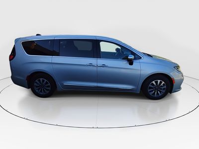 2023 Chrysler Pacifica - Photo 8