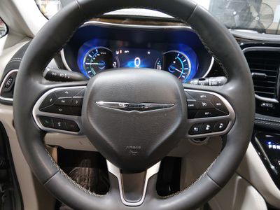 2023 Chrysler Pacifica - Photo 12