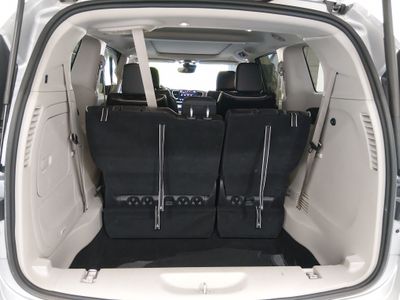 2023 Chrysler Pacifica - Photo 11