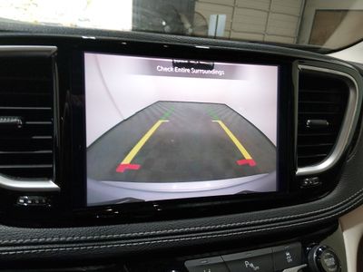 2023 Chrysler Pacifica - Photo 16