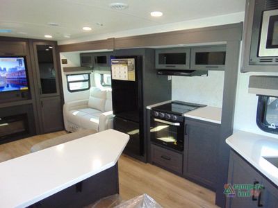 2026 Forest River RV Rockwood Ultra Lite - Photo 7