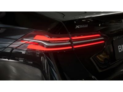 2027 BMW 5 Series - Photo 8