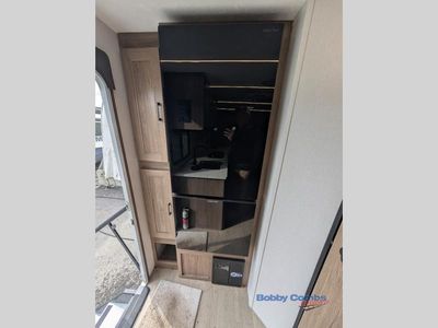 2025 Coachmen RV Freedom Express Ultra Lite — photo 15 view