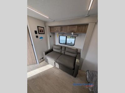 2025 Coachmen RV Freedom Express Ultra Lite — photo 12 view