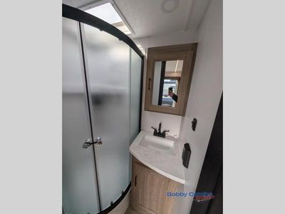2025 Coachmen RV Freedom Express Ultra Lite — photo 17 view