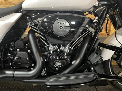 2025 Harley-Davidson FLHX - Street Glide — photo 10 view