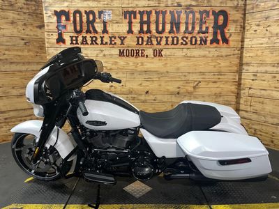 2025 Harley-Davidson FLHX - Street Glide — photo 7 view