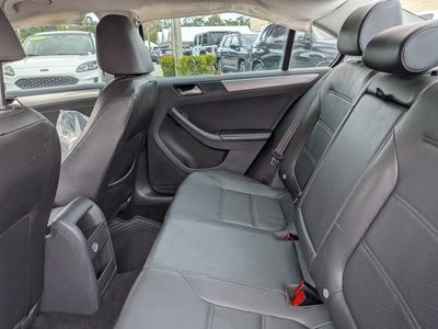 2017 Volkswagen Jetta - Photo 13