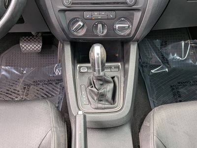 2017 Volkswagen Jetta - Photo 19