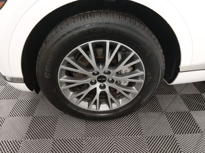 2025 Genesis GV80 - Photo 10