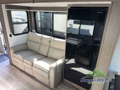 2026 Keystone RV Cougar Half-Ton - Photo 8