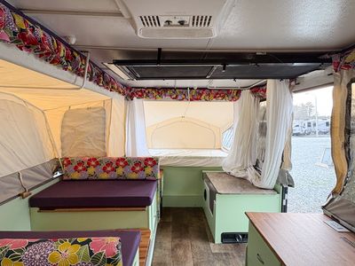 2016 Forest River Rockwood Premier 2516G — photo 8 view