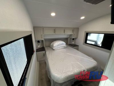 2026 Brinkley Model Z — photo 40 view