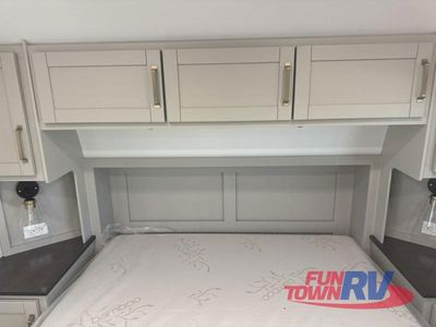 2026 Brinkley Model Z — photo 43 view
