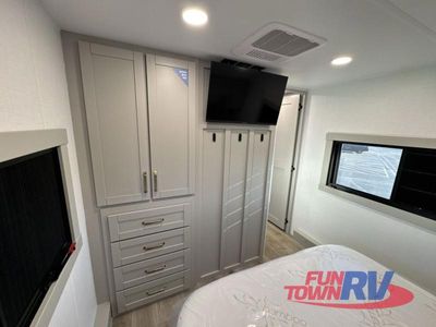 2026 Brinkley Model Z — photo 45 view