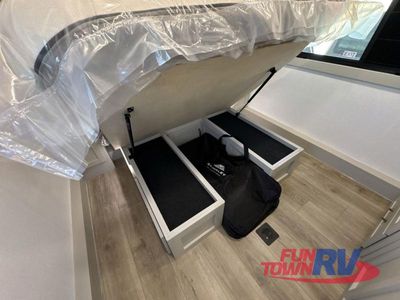 2026 Brinkley Model Z — photo 42 view