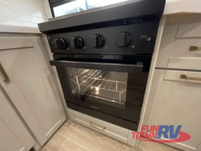 2026 Brinkley Model Z — photo 17 view