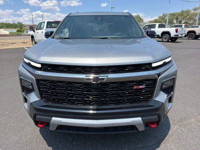 2025 Chevrolet Traverse — side profile view