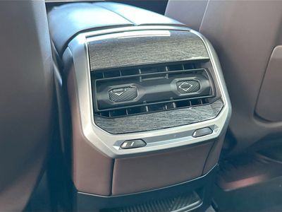 2023 BMW 7 Series — photo 27 view