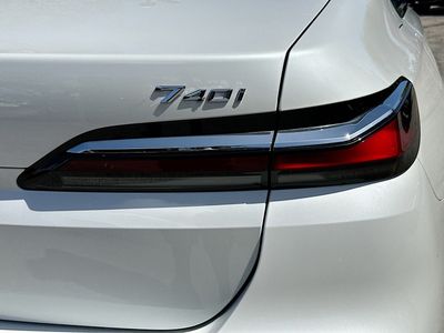 2023 BMW 7 Series — photo 33 view