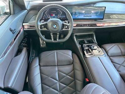 2023 BMW 7 Series — photo 24 view