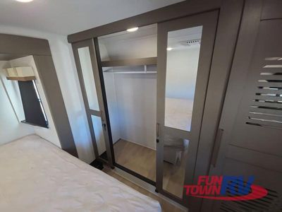 2026 EAST TO WEST Tandara — photo 32 view