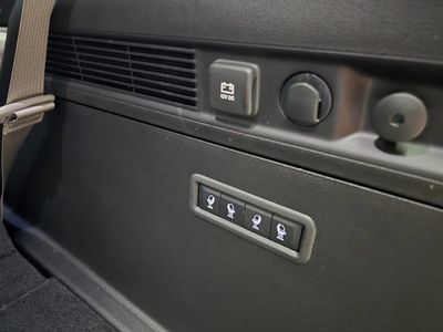 2026 Jeep Grand Wagoneer - Photo 42