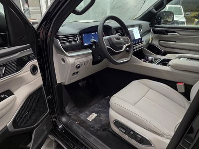 2026 Jeep Grand Wagoneer - Photo 16